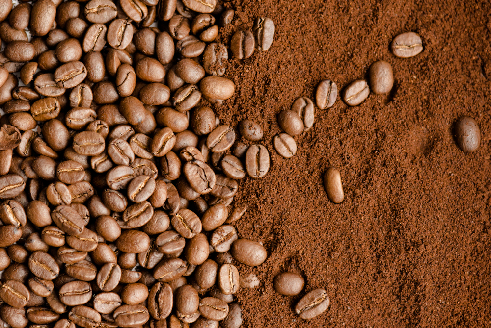 กาแฟสำเร็จรูป vs. กาแฟคั่วบด: ต่างกันอย่างไร?